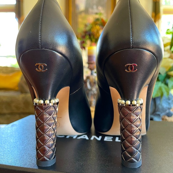 Chanel Shoes Pumps Heels CC Logo Pearls  New  100% Authentic - Picture 5 of 15
